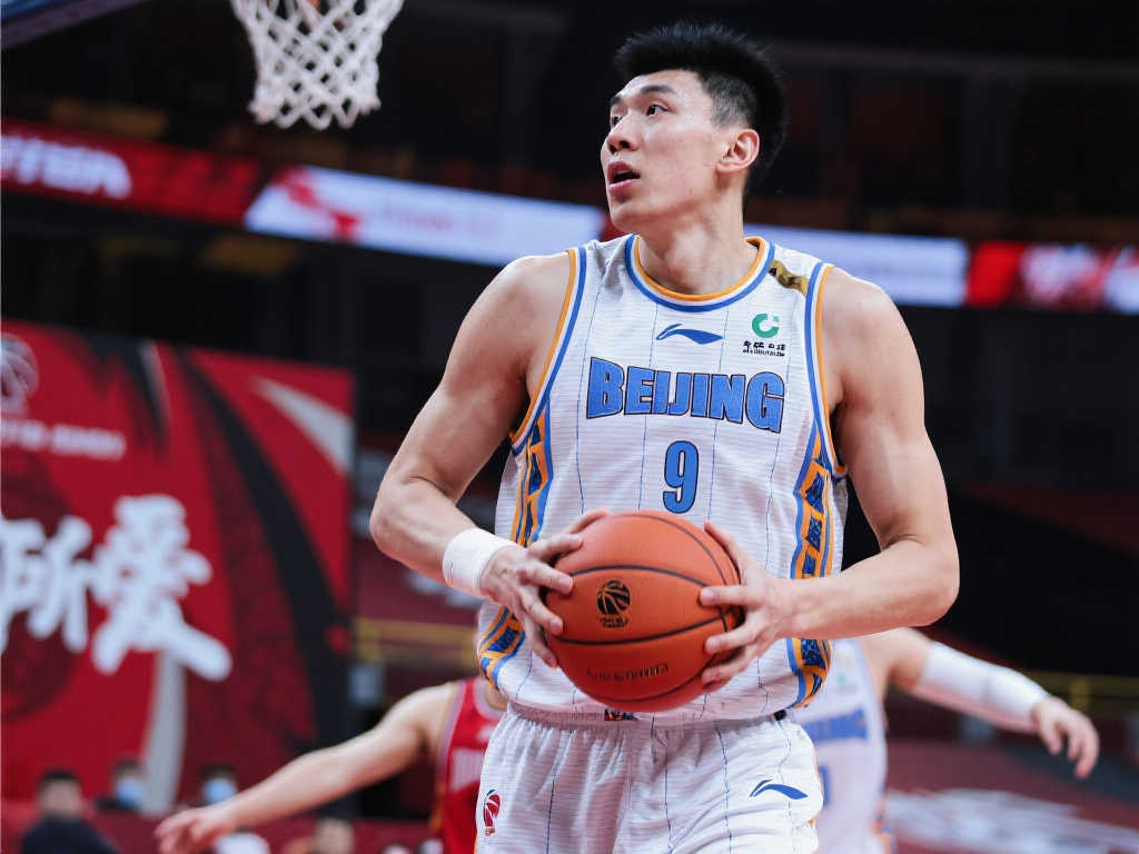 制胜关键!范子铭高效9中5砍13分10板2助,5前场板正负值+22! 制胜关键!范子铭高效9中5砍13分10板2助,5前场板正负值+22!